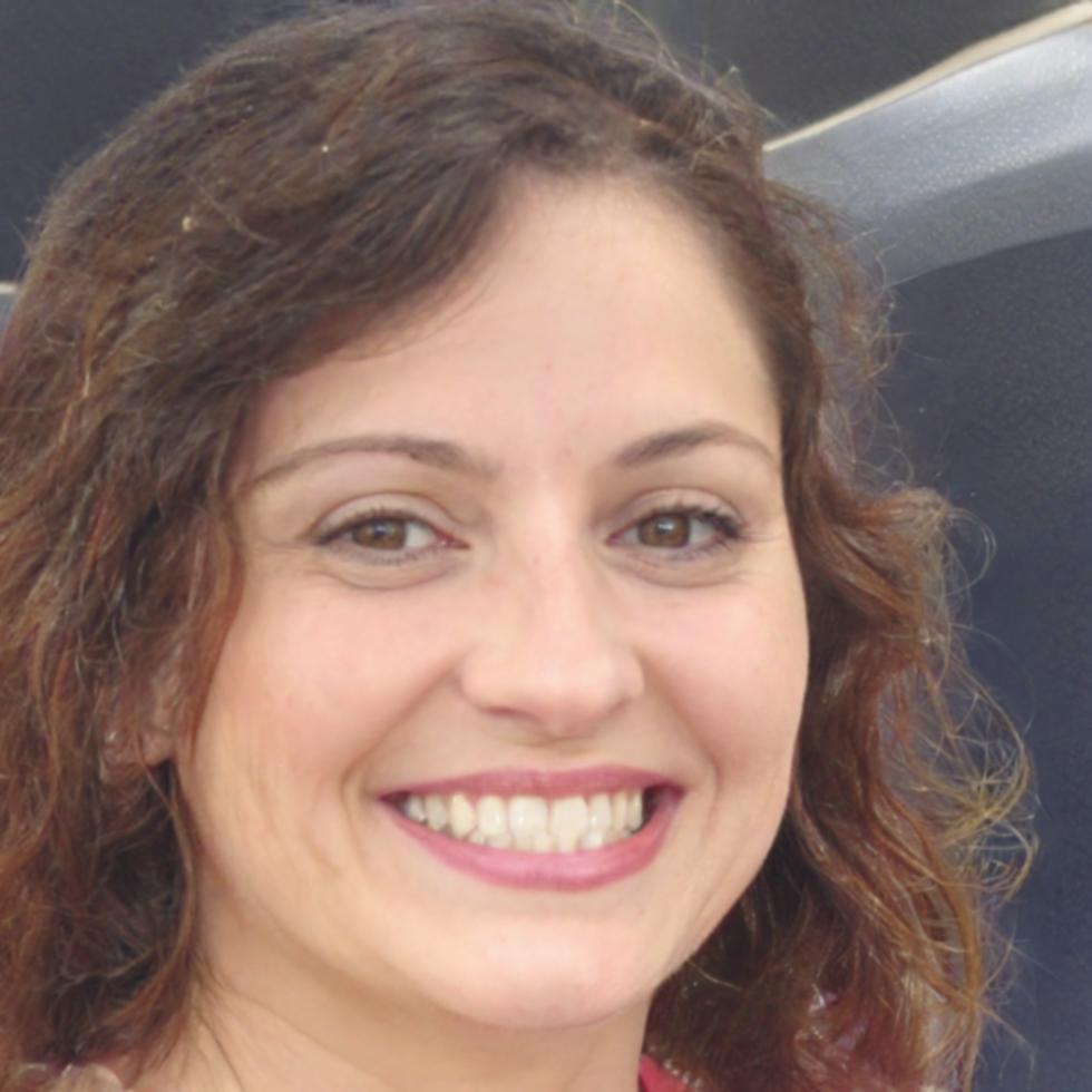 Carmen Rodríguez, graduada exitosa del programa renthivoraquo